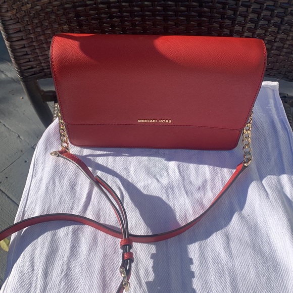 Michael Kors Daniela Large Saffiano Leather Crossbody Bag - Picture 5 of 14